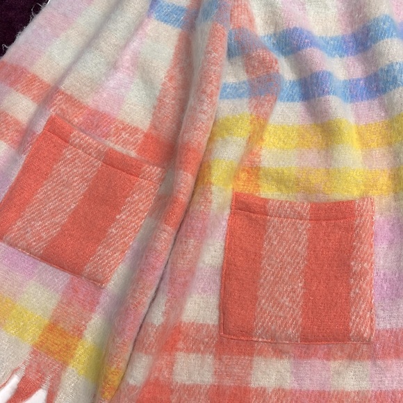 WOMENS WORLD MARKET OVERSIZED PASTEL COLORS FLEECE SCARF WITH POCKETS - Picture 3 of 6